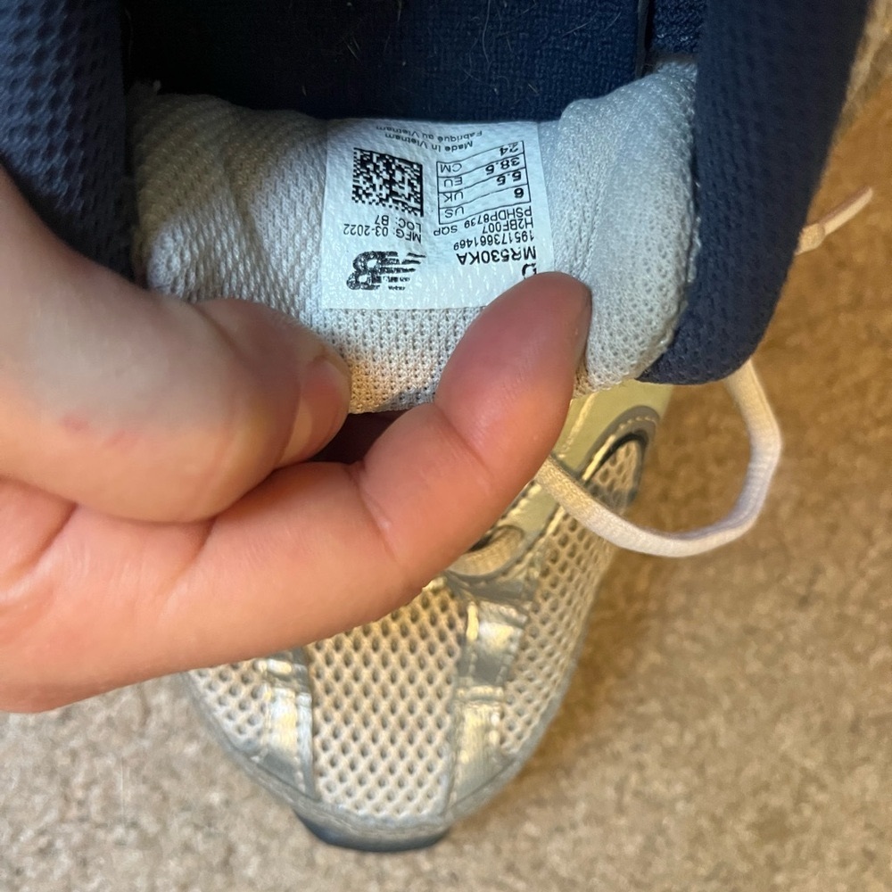 New Balance Metallic Silver Running Shoes - Picture 4 of 7